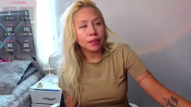 MusaGoldyn online show from 04.12.26