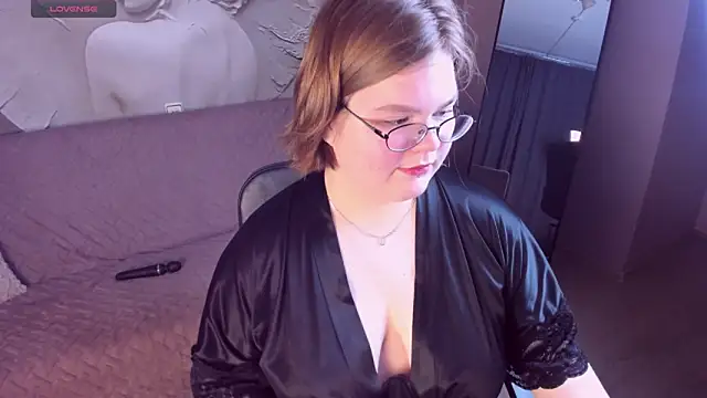 Snapshot of MaryFloree chatting on 02.08.26 MaryFloree online show from 02.08.26