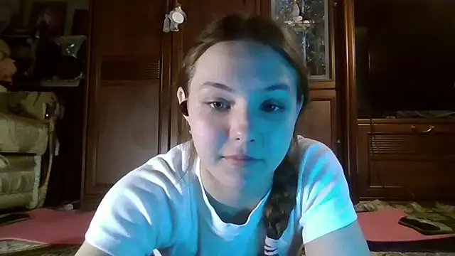 Snapshot of YuniNeko chatting on 02.21.26 YuniNeko online show from 02.21.26