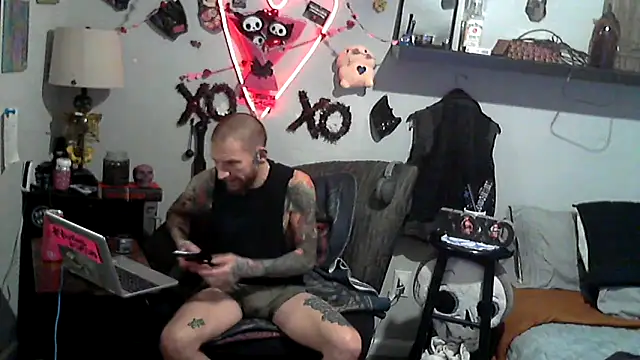 Snapshot of F_D_R_ chatting on 02.13.26 F D R online show from 02.13.26