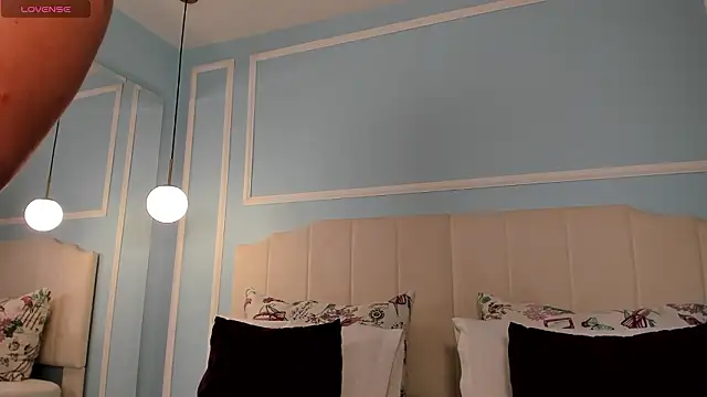 ashley foox online show from 02.20.26