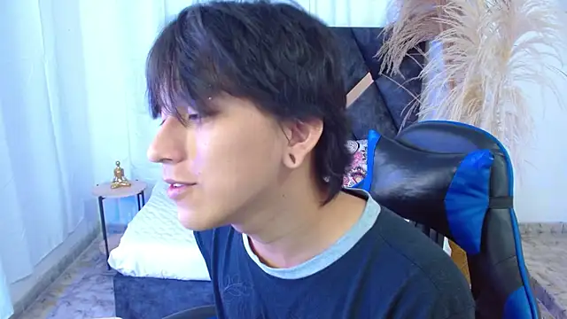 Snapshot of nikoo_18 chatting on 02.27.26 nikoo 18 online show from 02.27.26