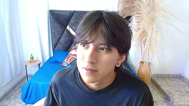 nikoo 18 online show from 03.04.26