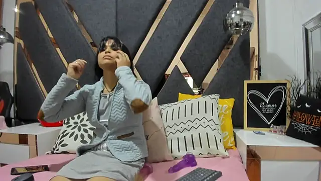 Snapshot of Maggyx chatting on 02.26.26 Maggyx online show from 02.26.26