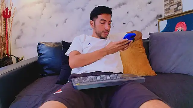 Max Hornye online show from 03.17.26