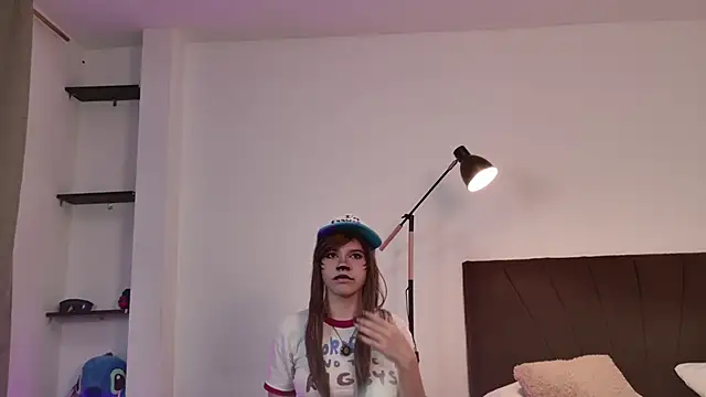 Snapshot of Raven_OA chatting on 02.25.26 Raven OA online show from 02.25.26