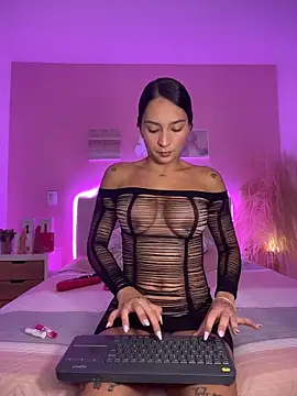 Snapshot of SofiaSiren chatting on 02.28.26 SofiaSiren online show from 02.28.26