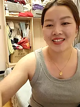 Snapshot of Jennie_dogy chatting on 04.11.26 Jennie dogy online show from 04.11.26