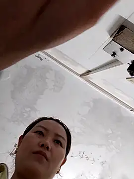 Snapshot of Jennie_dogy chatting on 04.15.26 Jennie dogy online show from 04.15.26