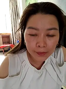 Snapshot of Jennie_dogy chatting on 04.22.26 Jennie dogy online show from 04.22.26