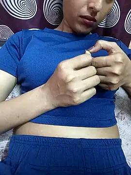 Snapshot of komalsharma99 chatting on 05.09.26 komalsharma99 online show from 05.09.26