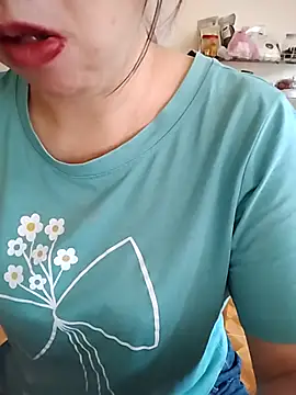 LiilyZi online show from 03.23.26