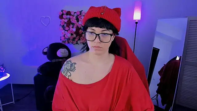 Snapshot of NeoGeisha chatting on 04.18.26 NeoGeisha online show from 04.18.26