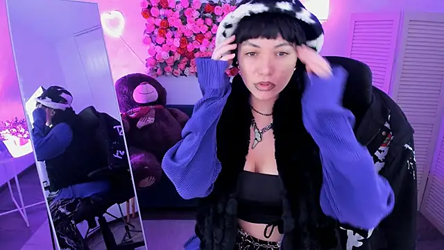 Snapshot of NeoGeisha chatting on 04.20.26 NeoGeisha online show from 04.20.26