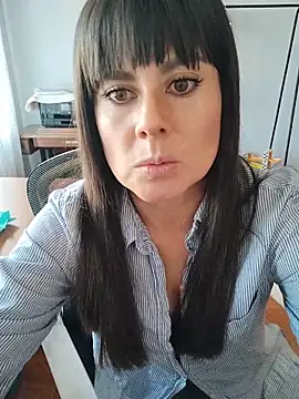 Snapshot of Lyonette_reading1 chatting on 02.20.26 Lyonette reading1 online show from 02.20.26