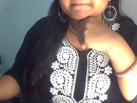 Snapshot of Saniya_K2 chatting on 02.12.26 Saniya K2 online show from 02.12.26