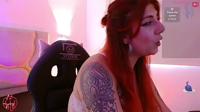 Snapshot of Sashaa_tay chatting on 02.09.26 Sashaa tay online show from 02.09.26