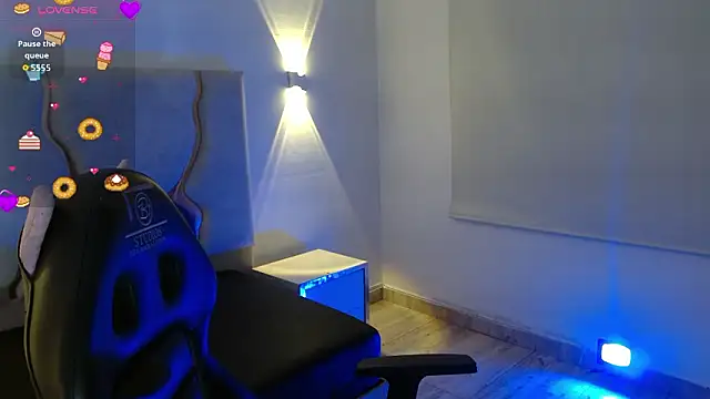 Snapshot of Sashaa_tay chatting on 02.12.26 Sashaa tay online show from 02.12.26