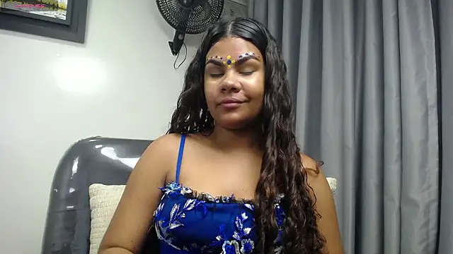 yaazhinii online show from 03.26.26