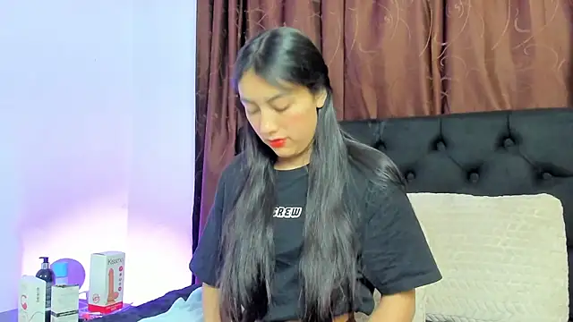 Emma Nmm online show from 04.14.26