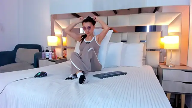 EloiseClairmont online show from 04.08.26