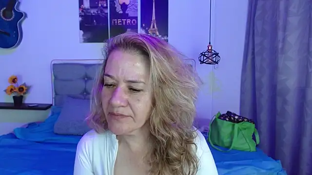 Snapshot of andreea_xx chatting on 02.15.26 andreea xx online show from 02.15.26