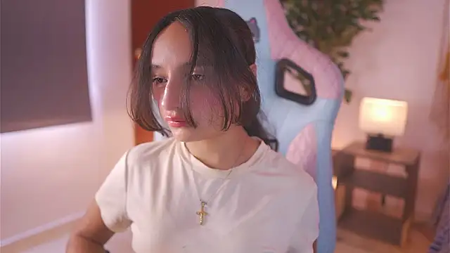  emily jonexs online show from 02.05.26