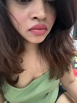 Snapshot of riya_sharma11 chatting on 02.11.26 riya sharma11 online show from 02.11.26