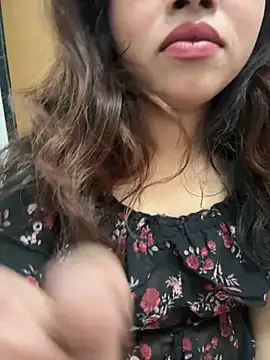 Snapshot of riya_sharma11 chatting on 02.13.26 riya sharma11 online show from 02.13.26