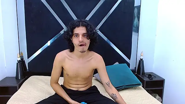 Snapshot of SamiSaturno chatting on 02.23.26 SamiSaturno online show from 02.23.26