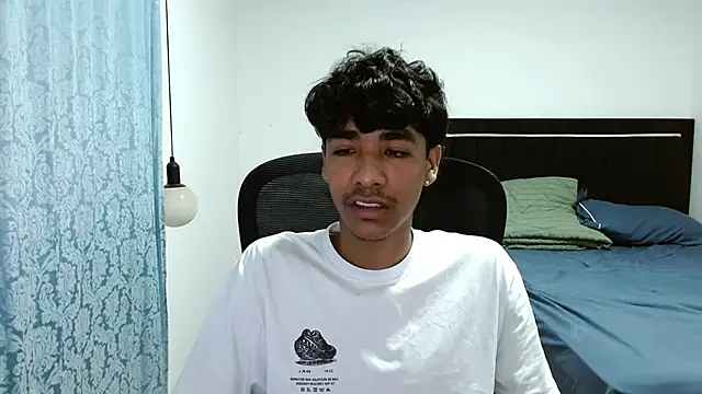 Pedestal diamant online show from 03.11.26