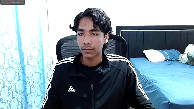 Snapshot of Pedestal_diamant chatting on 04.19.26 Pedestal diamant online show from 04.19.26