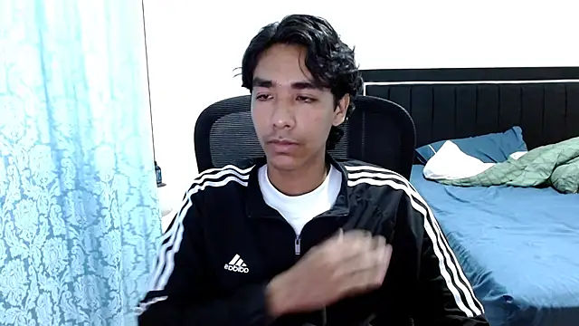 Snapshot of Pedestal_diamant chatting on 04.26.26 Pedestal diamant online show from 04.26.26