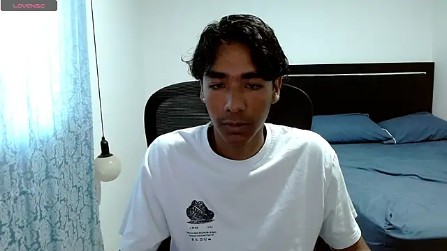 Snapshot of Pedestal_diamant chatting on 05.22.26 Pedestal diamant online show from 05.22.26