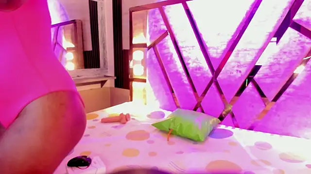 salem rosee online show from 04.10.26