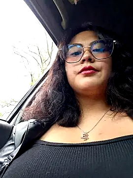 Snapshot of Mari-98 chatting on 02.23.26 Mari-98 online show from 02.23.26