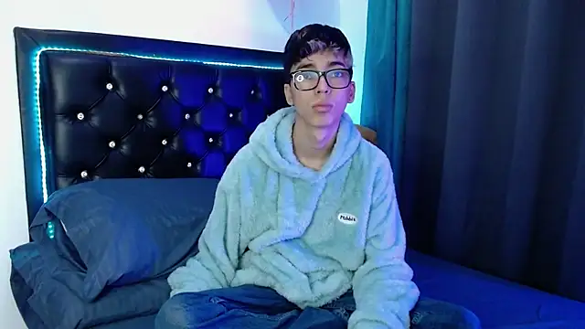 Snapshot of gabriel_x18 chatting on 02.13.26 gabriel x18 online show from 02.13.26