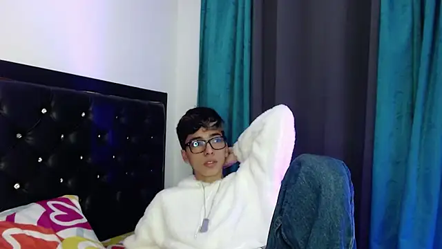 Snapshot of gabriel_x18 chatting on 02.18.26 gabriel x18 online show from 02.18.26