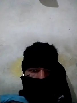 Snapshot of UnsureSlide chatting on 03.26.26 UnsureSlide online show from 03.26.26