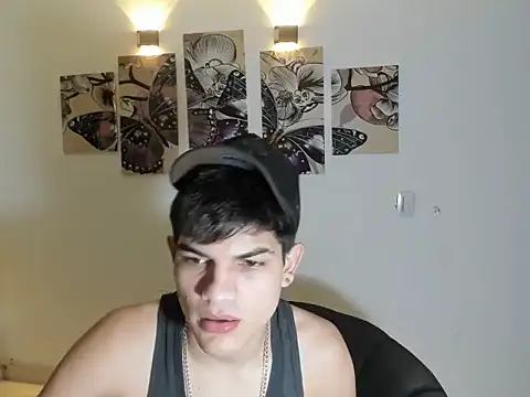 Snapshot of Jesshot_bigcock20cm chatting on 02.15.26 Jesshot bigcock20cm online show from 02.15.26