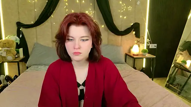 Snapshot of Milana_Bold chatting on 05.17.26 Milana Bold online show from 05.17.26