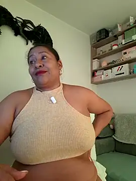 Snapshot of Nyomi_browm chatting on 05.21.26 Nyomi browm online show from 05.21.26