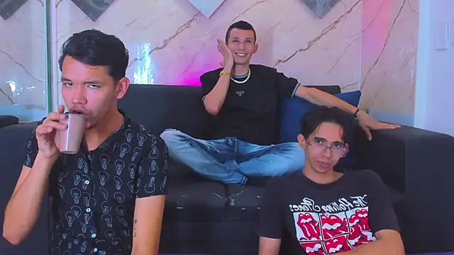 Snapshot of Wonka_1 chatting on 02.12.26 Wonka 1 online show from 02.12.26