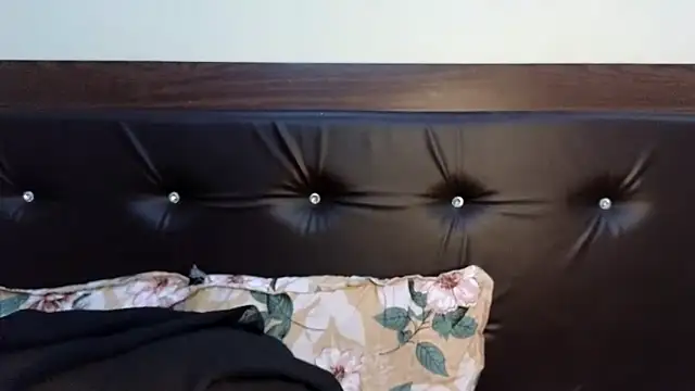 KavyaCurves online show from 04.15.26