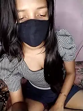 Snapshot of Naina-hott chatting on 02.24.26 Naina-hott online show from 02.24.26