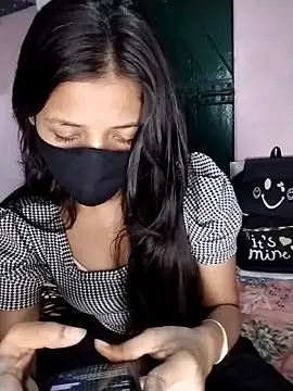 Snapshot of Naina-hott chatting on 02.27.26 Naina-hott online show from 02.27.26