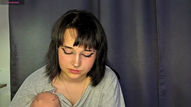 Snapshot of PureSofia chatting on 04.08.26 PureSofia online show from 04.08.26