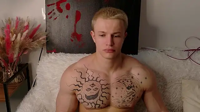 Snapshot of SterlingNoir chatting on 02.11.26 SterlingNoir online show from 02.11.26