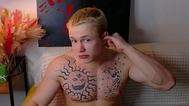 Snapshot of SterlingNoir chatting on 02.18.26 SterlingNoir online show from 02.18.26