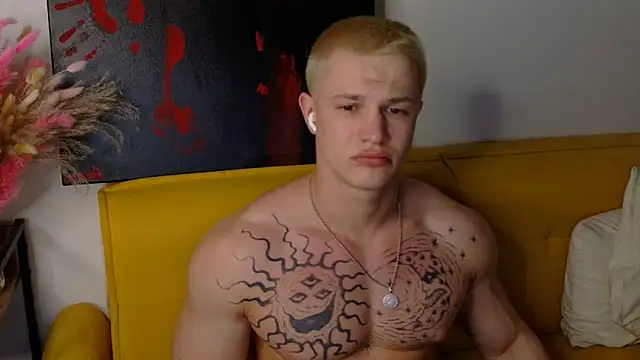 SterlingNoir online show from 04.22.26